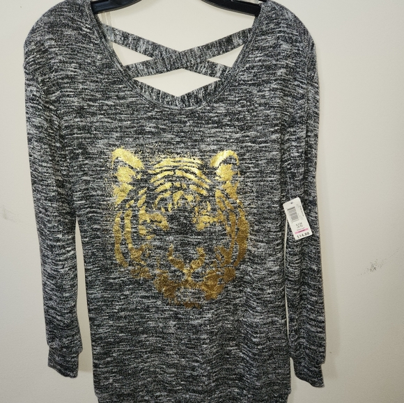 No Boundriea Criss Cross Top - Picture 1 of 4